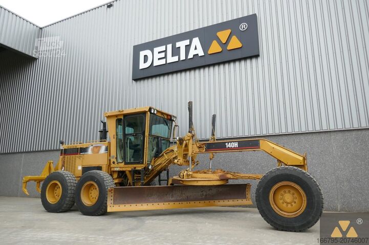 Grader Caterpillar 140H