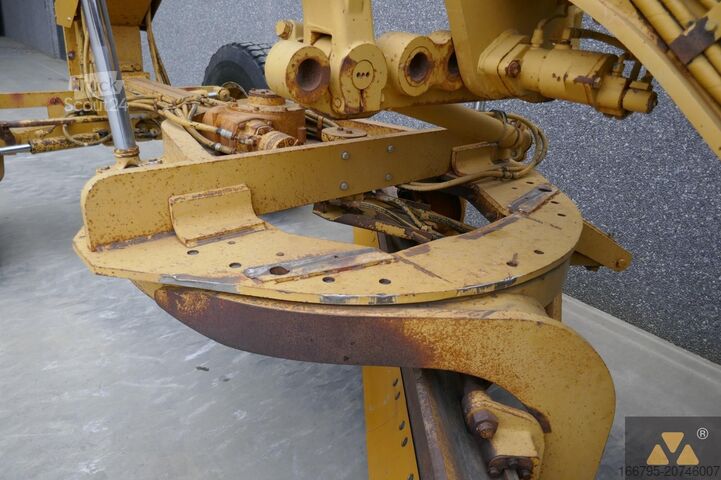 Grader Caterpillar 140H