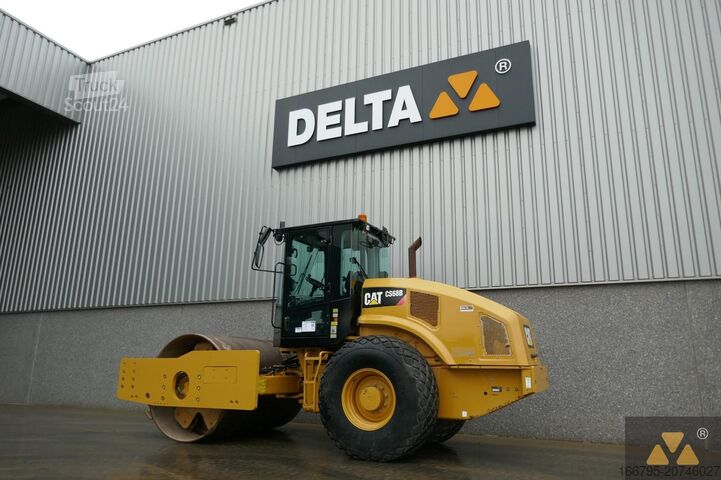 Enkele wals Caterpillar CS68B