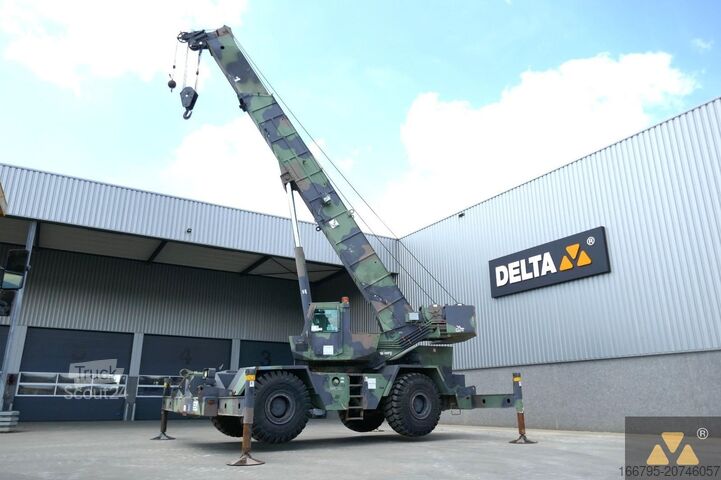Ruw terrein kraan Grove RT875 Ex-army