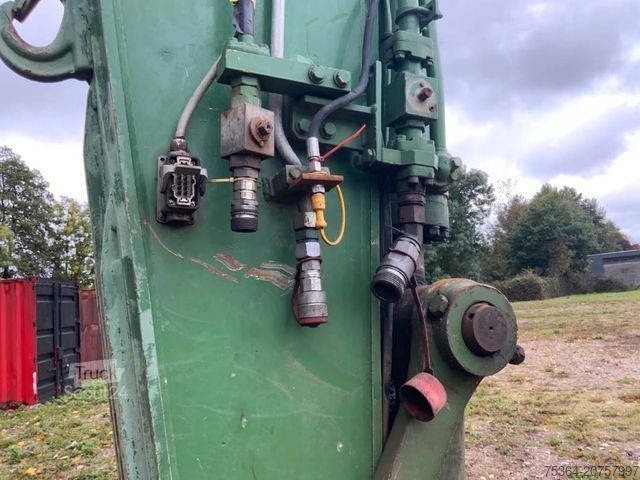 Ķēžu ekskavators KOMATSU PC240LC-8 DIESEL A/C