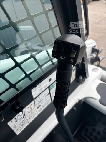 Riteņu iekrāvējs BOBCAT 863 Turbo   -   Schaufel