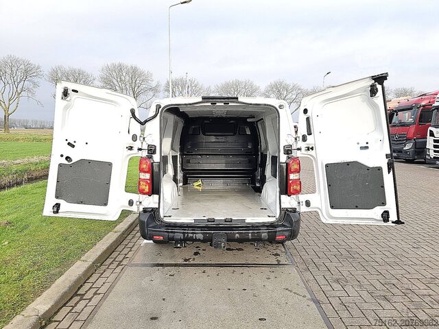 Camioneta familiar de techo alto CITROEN JUMPY 2.0 L3 XL Navi Euro6 AC!