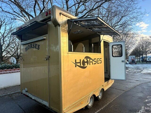 Livestock trailer  Steinsberger 3-Pferdeanhänger mit Wohnung