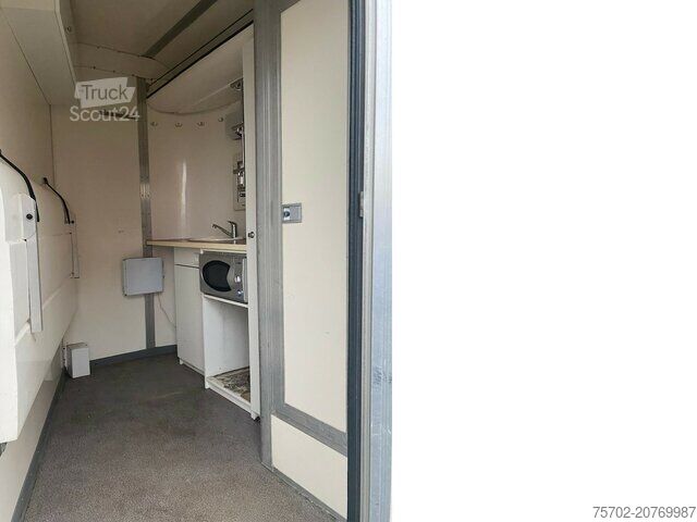 Livestock trailer Steinsberger 3-Pferdeanhänger mit Wohnung