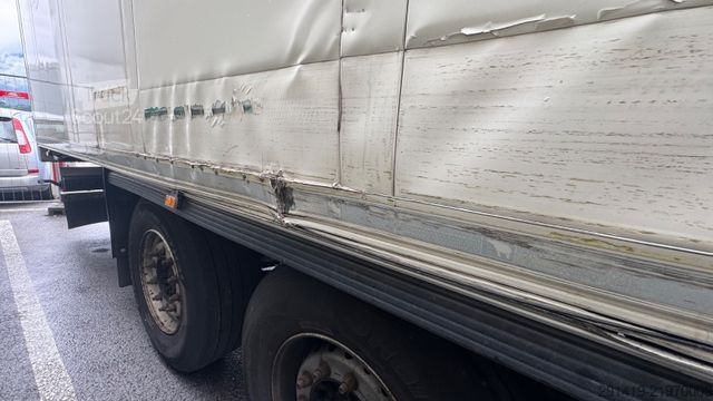 Refriģeratora puspiekabe SCHMITZ CARGOBULL SCB S3B Kühlkoffer Bj 2020