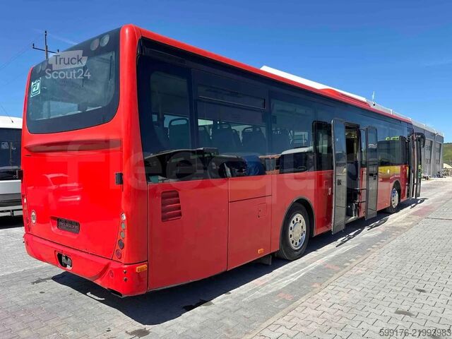 Kaupunkienvälinen linja-auto Iveco Crossway