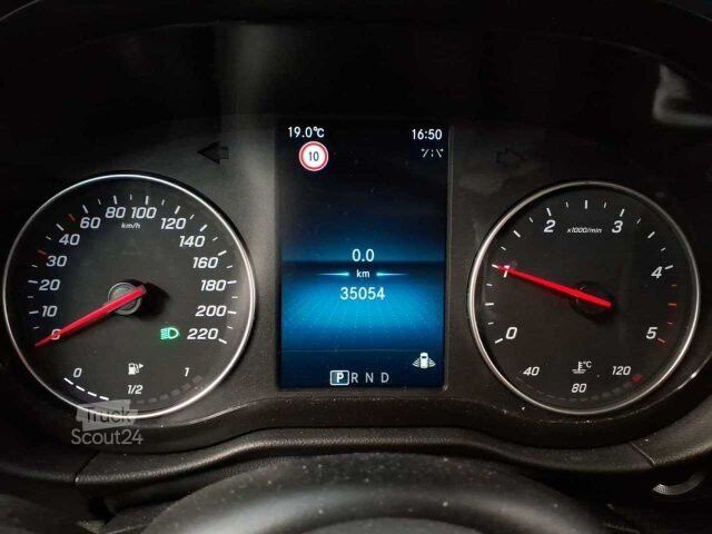 Minibus MERCEDES-BENZ T-Klasse 180 CDI ALCANTARA /AUTOMATIK PROGRESSIV