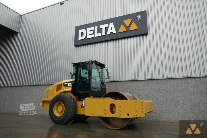 Role cu un singur tambur Caterpillar CS68B