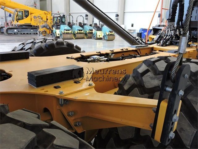 Sonstige VOLVO A30J