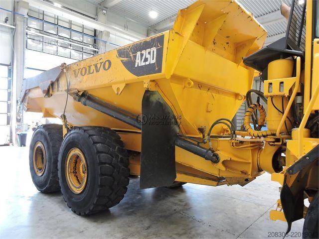 Sonstige VOLVO A25D