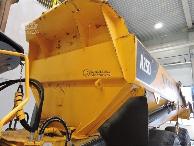 Sonstige VOLVO A25D