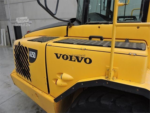 Sonstige VOLVO A25D