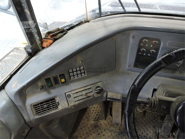 Sonstige VOLVO A25D