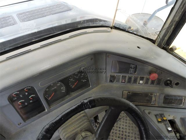 Sonstige VOLVO A25D