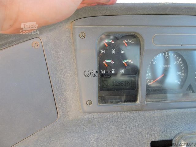 Sonstige VOLVO A25D