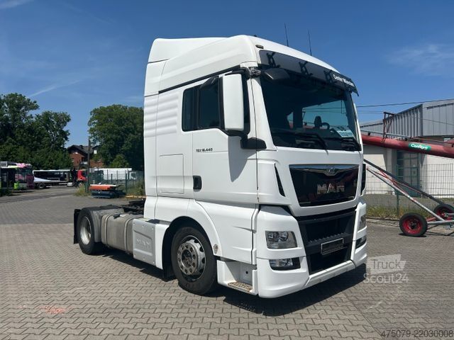 Τυπική μονάδα τράκτορα MAN TGX 18.440 XLX / Retarder