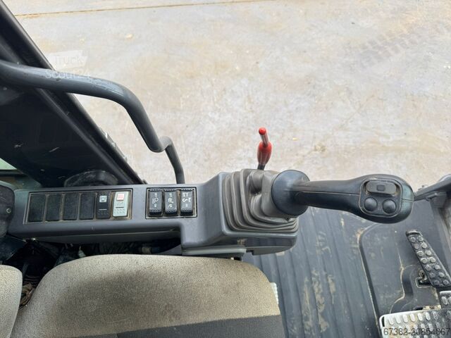 Rupsgraafmachine Hitachi ZX210LC-3