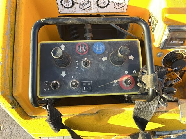 Rolo tandem Ammann ARR 1575 – Remote-Controlled Trench Roller Ideal for Soil Compaction