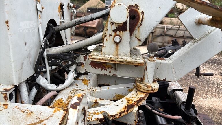 Acabadora de asfalto Fortress Allat 450P