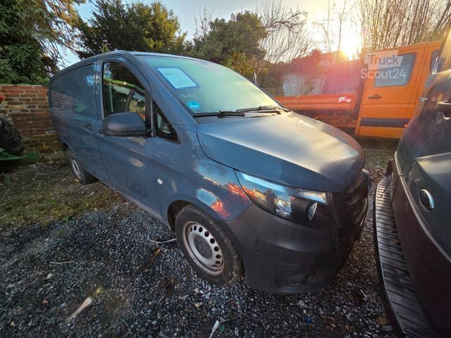 Minibuss MERCEDES-BENZ Vito Kasten 110  Kamera Tempom. Klima Tüv neu E6