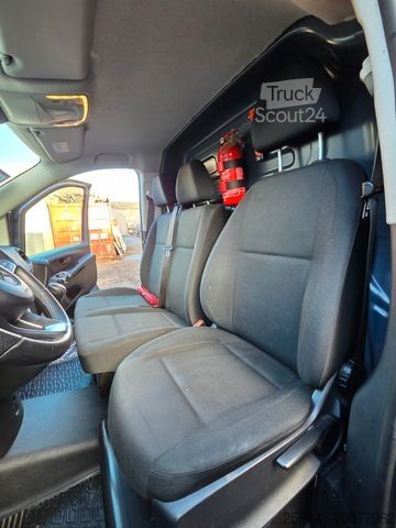 Minibuss MERCEDES-BENZ Vito Kasten 110 Kamera Tempom. Klima Tüv neu E6