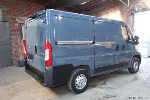 Furgoneta PEUGEOT Boxer Kasten L1 H1 Klima Kamera Tempo Tüv E6