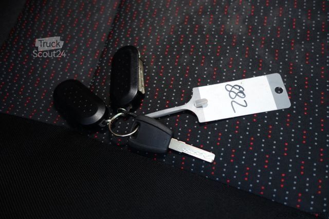 Furgoneta PEUGEOT Boxer Kasten L1 H1 Klima Kamera Tempo Tüv E6