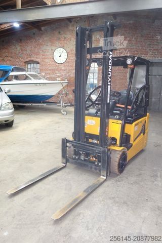 Front loader forklift HYUNDAI 18BT-9U UVV 4,25m Hubh 1680kg Ladegerät