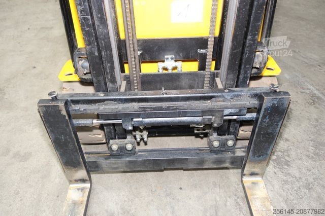 Front loader forklift HYUNDAI 18BT-9U UVV 4,25m Hubh 1680kg Ladegerät