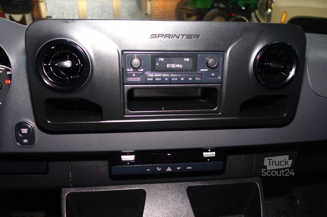 Fourgon surélevé MERCEDES-BENZ eSprinter Kasten 314 L2 terie Klima