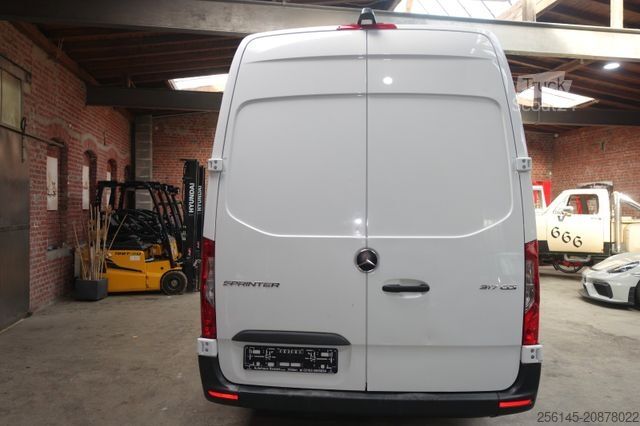 Furgoneta frigorífica MERCEDES-BENZ Sprinter Tiefkühler -25 C°RWD 317 Tüv Neu Klima