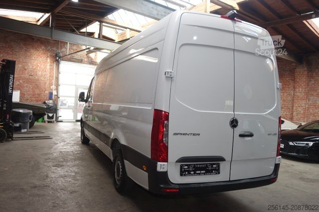Furgoneta frigorífica MERCEDES-BENZ Sprinter Tiefkühler -25 C°RWD 317 Tüv Neu Klima