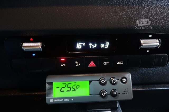 Furgoneta frigorífica MERCEDES-BENZ Sprinter Tiefkühler -25 C°RWD 317 Tüv Neu Klima