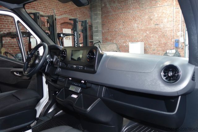 Furgoneta frigorífica MERCEDES-BENZ Sprinter Tiefkühler -25 C°RWD 317 Tüv Neu Klima