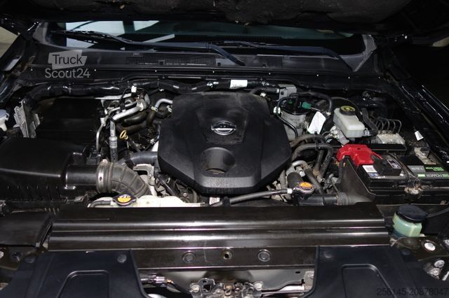 Pick-up NISSAN Navara NP300 Acenta King Cab 4x4 TüvServiceNeu