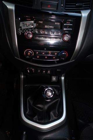 Pick-up NISSAN Navara NP300 Acenta King Cab 4x4 TüvServiceNeu