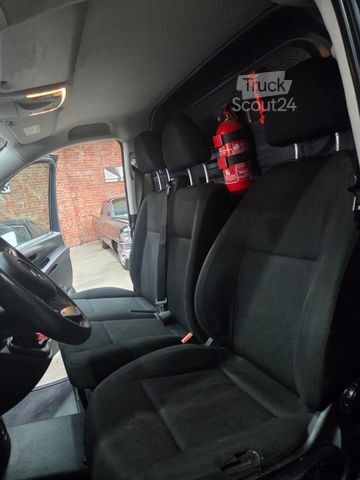 Furgoneta MERCEDES-BENZ Vito Kasten 110  Kamera Tempom. Klima Tüv neu E6