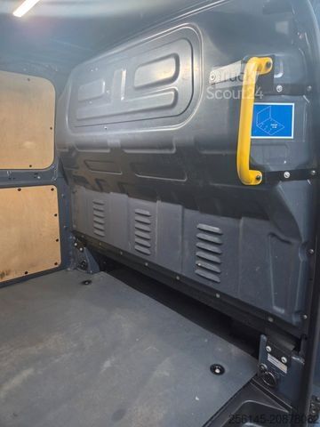 Furgoneta MERCEDES-BENZ Vito Kasten 110  Kamera Tempom. Klima Tüv neu E6