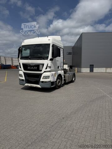 τυπική μονάδα τράκτορα MAN TGX 18 440 XLX