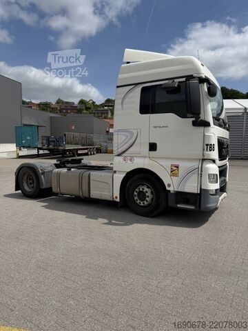 τυπική μονάδα τράκτορα MAN TGX 18 440 XLX