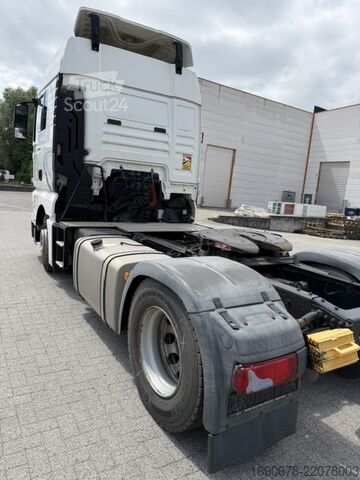 τυπική μονάδα τράκτορα MAN TGX 18 440 XLX
