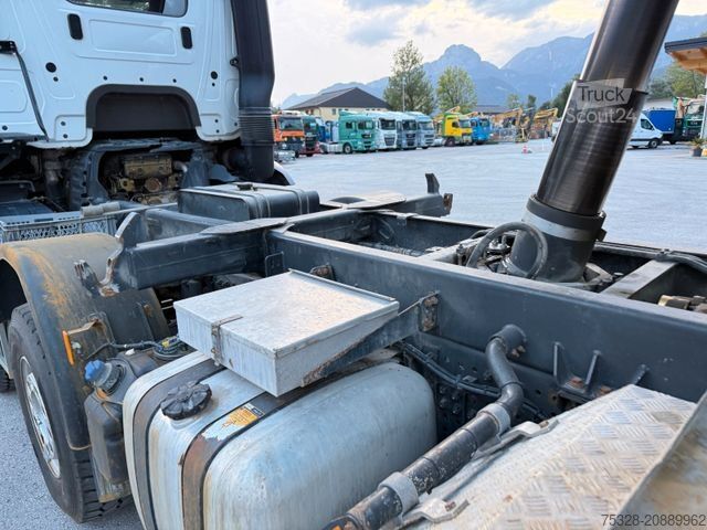 Basculantă MERCEDES-BENZ Arocs 4148 8X4 BB Retarder Meiller Bordmatik