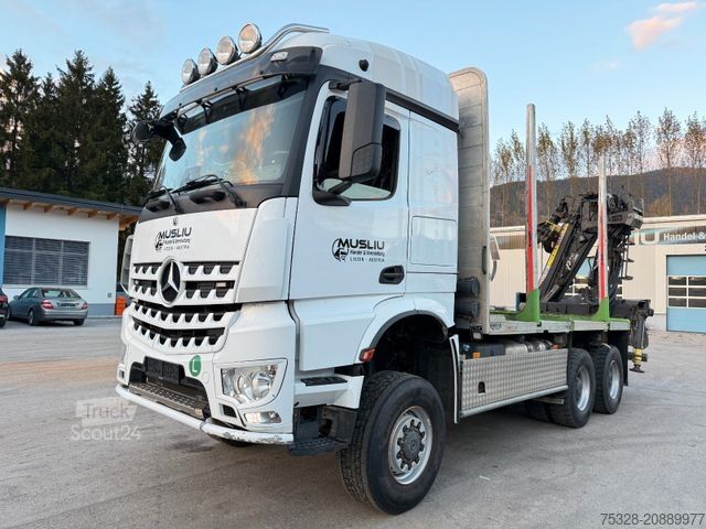 Autocarro forestale MERCEDES-BENZ Arocs MP5 3353 6X6 BB Holztranspor Kran Penz 12Z