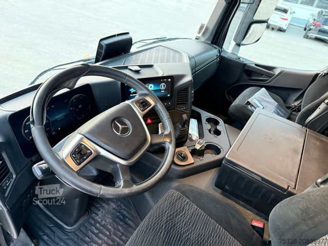 Autocamion pentru transport bușteni MERCEDES-BENZ Arocs MP5 3353 6X6 BB Holztranspor Kran Penz 12Z