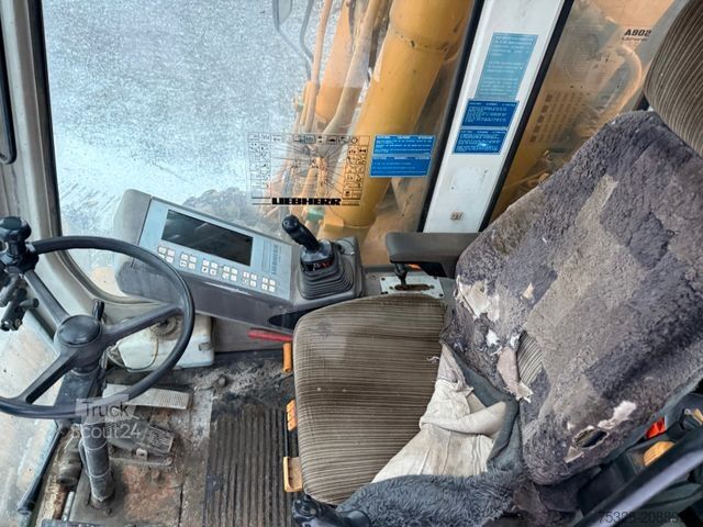 Excavator pe roți LIEBHERR A 902 Litronic
