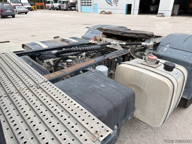 Standardowy ciągnik siodłowy MAN TGS 18.480 4X4H Kipphydraulik Pritarder