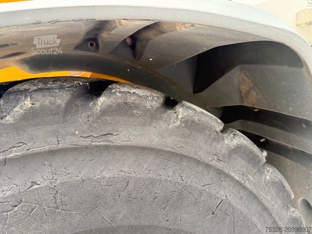 Tekerlekli yükleyici LIEBHERR L 566 Xpower 4,2m3 Schaufel Joystick Lenkun Top