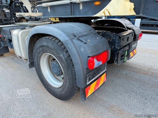 Standardowy ciągnik siodłowy MAN TGS 18.470 4X4 H Pritarder + Auflieger Schwarzmü