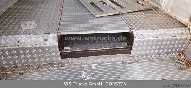 Remorque de transport de chevaux MENKE-JANZEN Tandem 3 Achsen 2 Stock Eigenes Aggregat